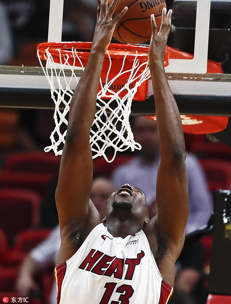 包含波尔图训练开放日；清晨止住颓势引欢呼；欧篮联在即；临场指挥获称赞的词条