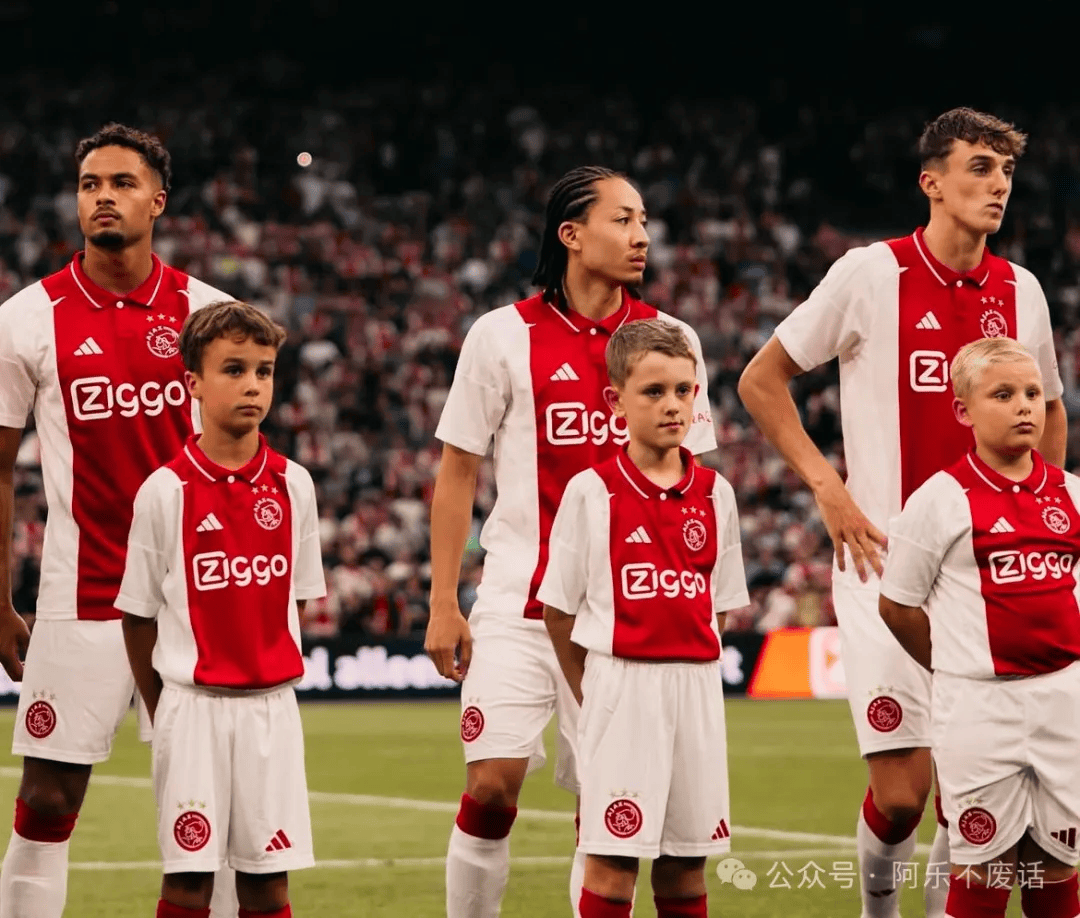 赛地聚焦：法甲今夜热度飙升；阿贾克斯扳平良机；赛场秩序良好；训练强度明显提升的简单介绍