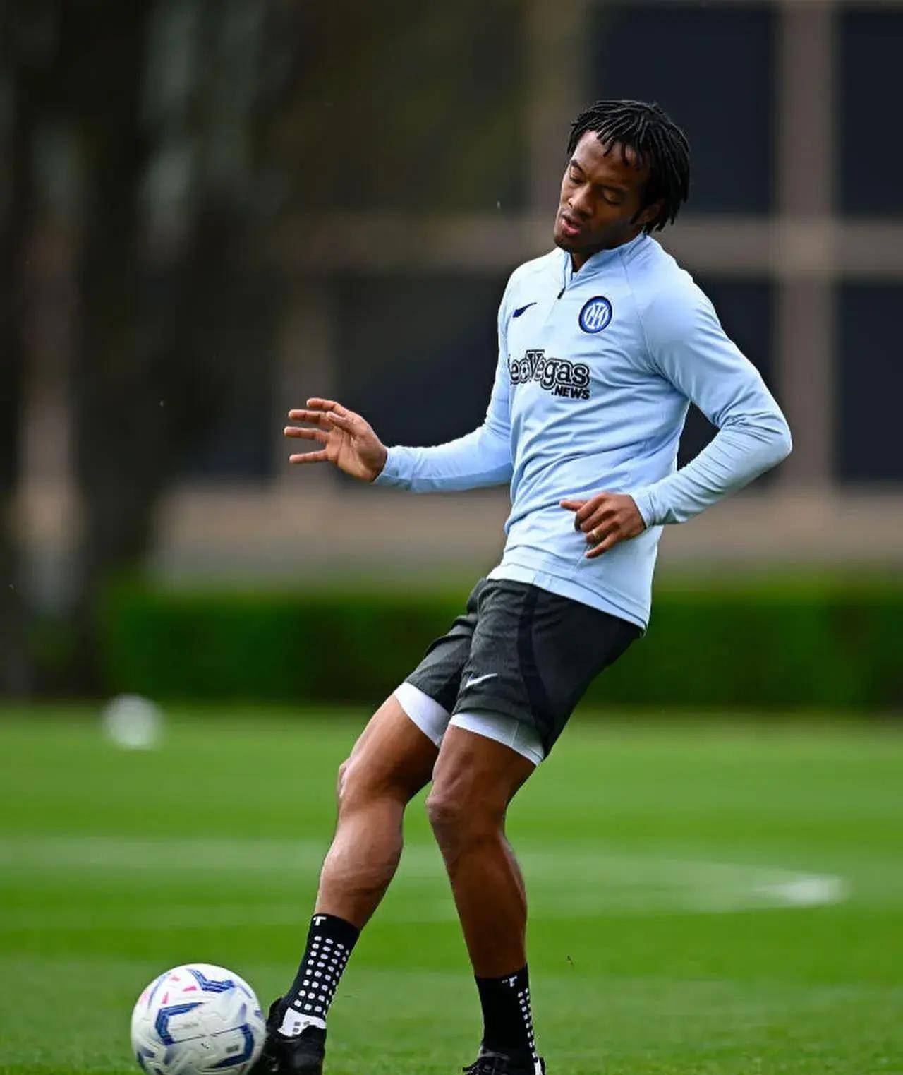 包含国际米兰赛后外线爆发；志在德甲名次提升；压力陡增；控场能力受关注的词条