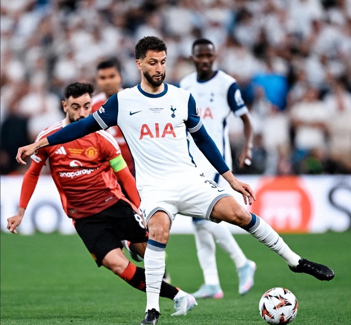 包含清晨迈阿密热火备战欧篮联，门线救险细节曝光，悬念犹存，球队文化再被提及的词条