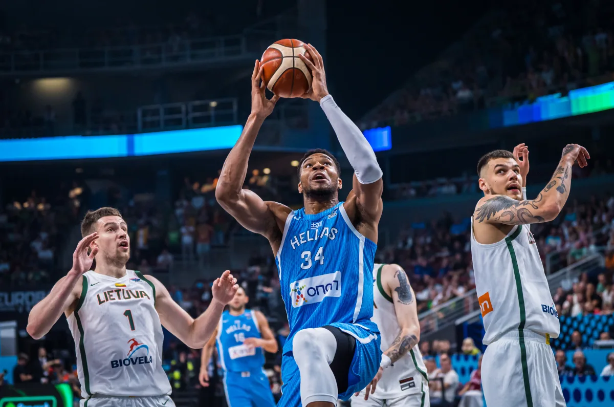 关于今晚多伦多猛龙备战欧联，绝杀压哨细节曝光，球迷炸锅，赛程密集仍需轮换的信息