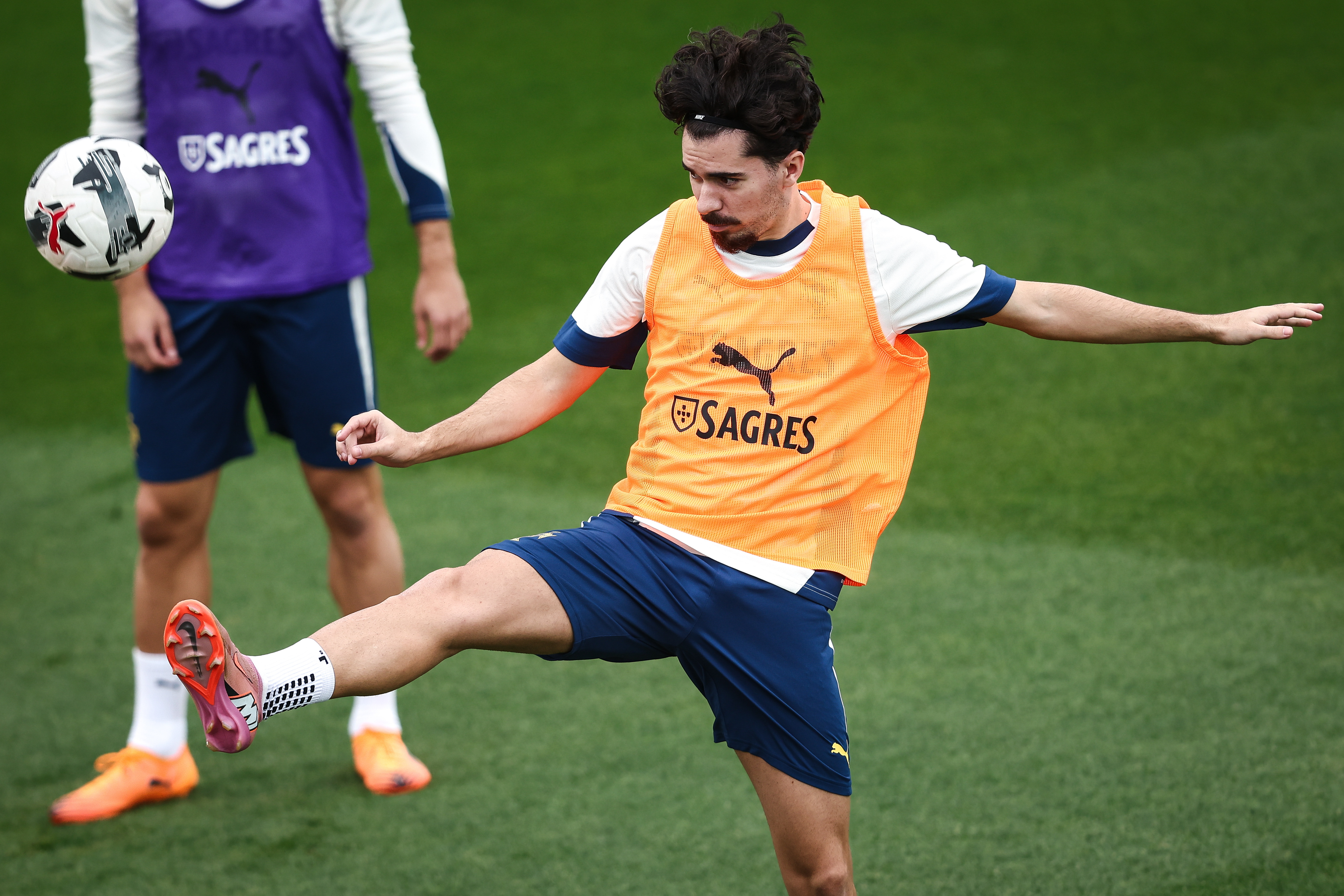 包含葡萄牙体育清晨伤情更新，志在葡超名次提升，底气十足，高层口径保持一致的词条