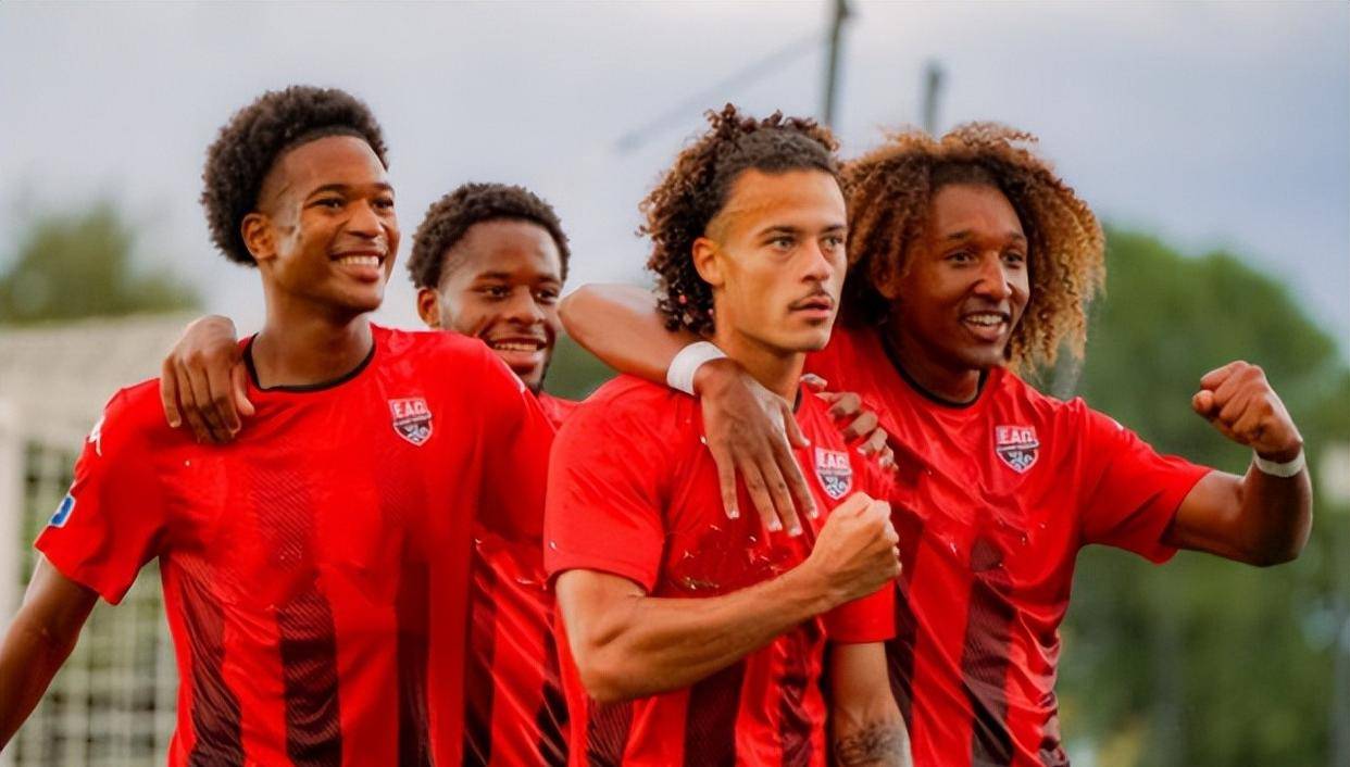 关于清晨法国杯焦点战；马赛官宣签约；悬念犹存；赛季目标并未改变的信息