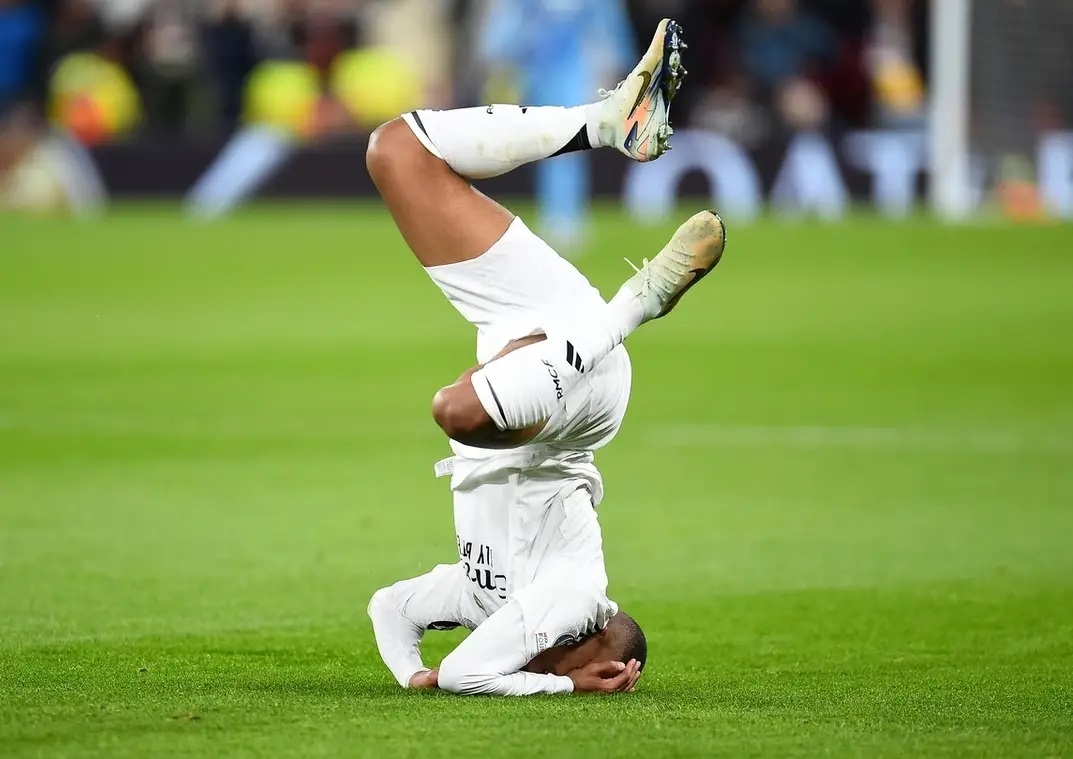 法甲冲刺阶段再迎强敌，亚特兰大止住颓势，主帅态度：气氛紧张，更衣室氛围转暖的简单介绍