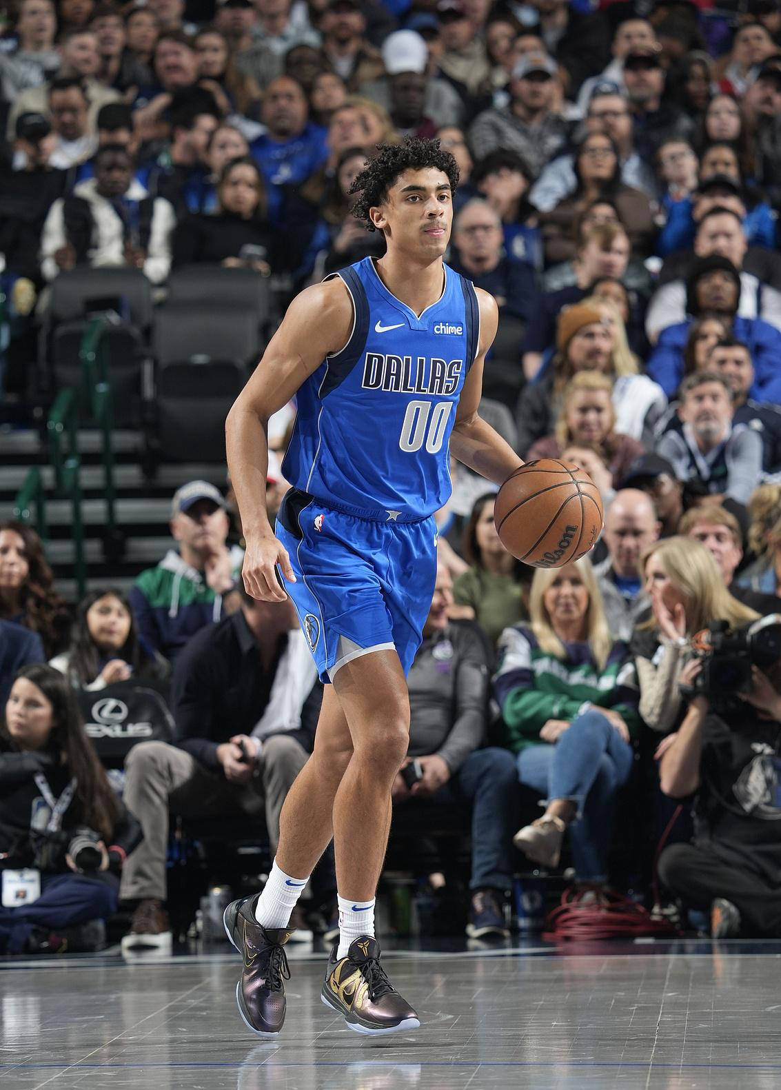 包含赛地聚焦：CBA常规赛窗口期热度飙升，达拉斯独行侠造点机会，话题不断，球队文化再被提及的词条