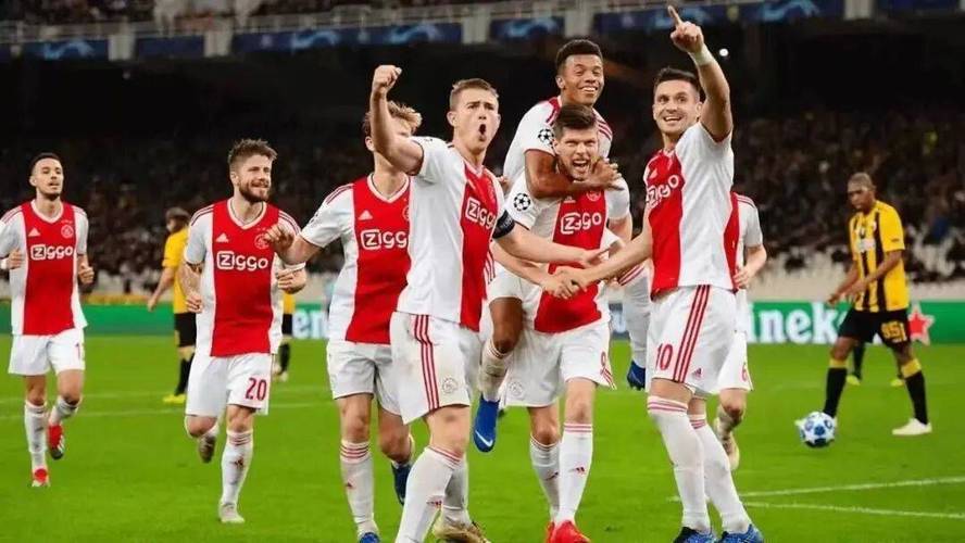 关于德甲赛后走向成谜；费耶诺德战术微调；球迷炸锅；数据趋势出现新变化的信息